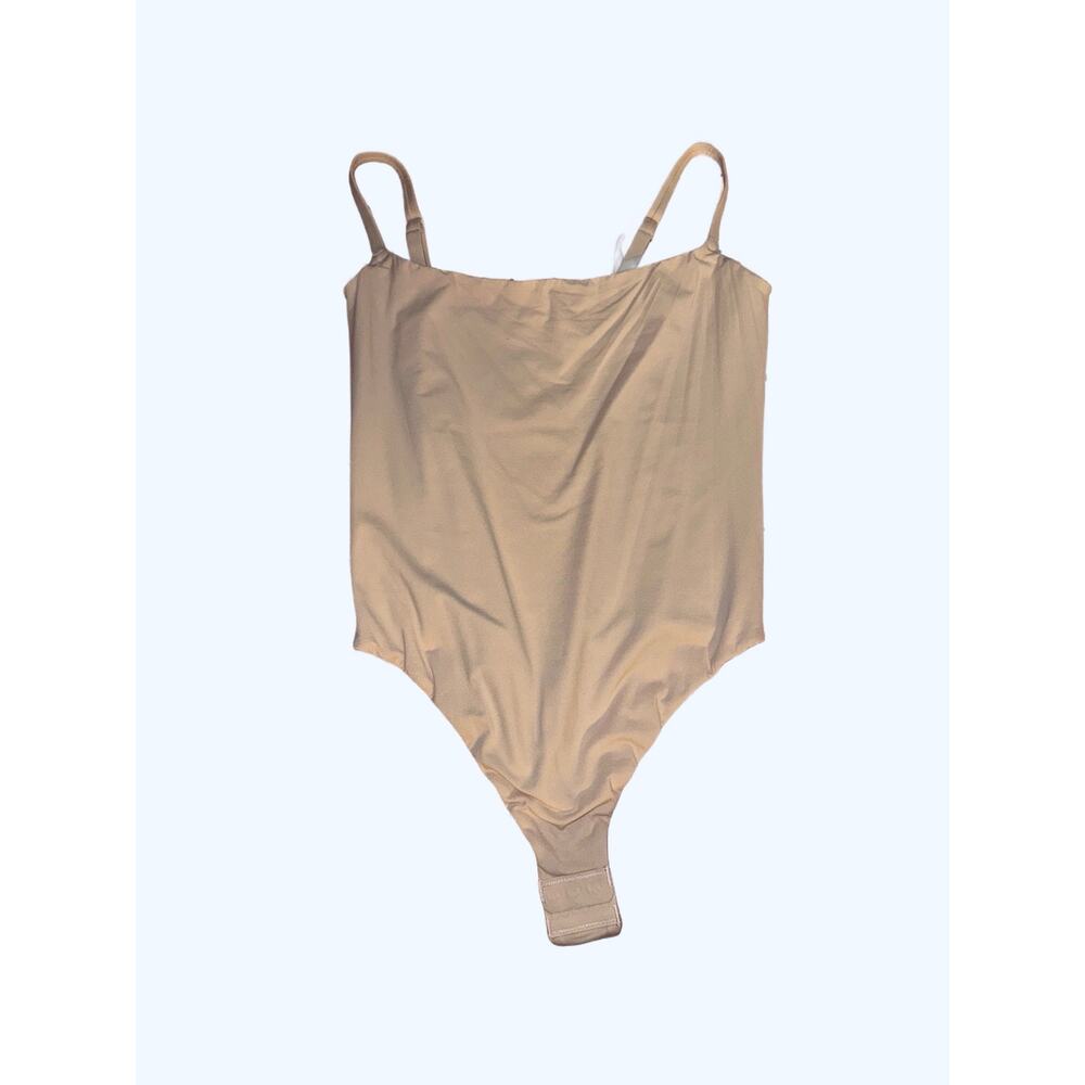 SKIMS Size Large Sand Fits Everybody Adaptive Bodysuit Top Side Hooks NWT